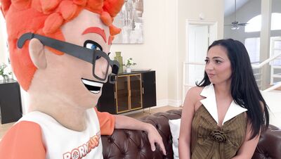 Mira Luv’s Sexy Audition for Porn Dude