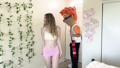 Della Cate Calls Porn Dude for a Good Time