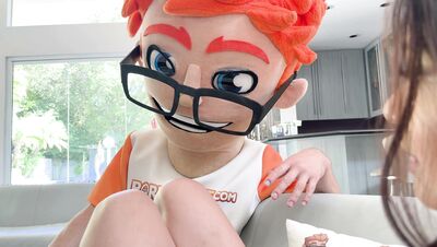 Venus Valencia Meets Her New Roommate, Porn Dude