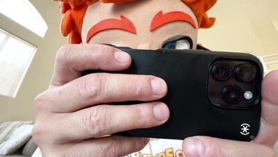 Sandy Love Offers Porn Dude a Preview