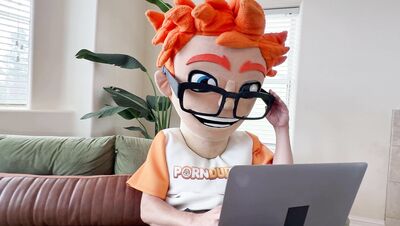 Izi Blu Appraises, Sucks, and Fucks Porn Dude’s Property