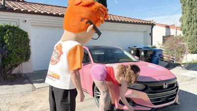 Porn Dude Peeks Under Avalon Mira’s Hood