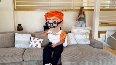 Porn Dude Cures McKenzie Mae’s Homesickness with Corn