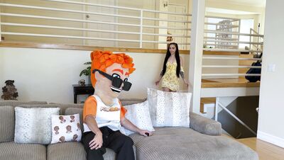 Scarlett Rosewood Gives Porn Dude Some In-Home Care