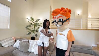 Poppy Cox and Porn Dude Make Movies for the Internet