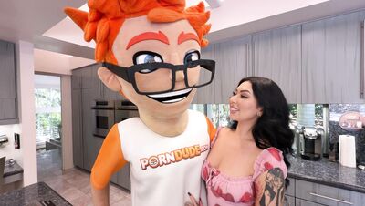 Melissa Moore Fills Up on Porn Dude Sausage