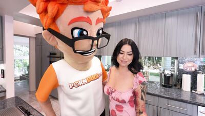 Melissa Moore Fills Up on Porn Dude Sausage