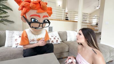 Sofie Reyez Gets Lucky with Porn Dude