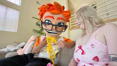 Gigi Sweets Gets Measured Up by Porn Dude