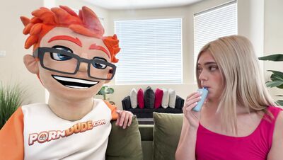 Gracey Snow Cures Her Cravings with Porn Dude
