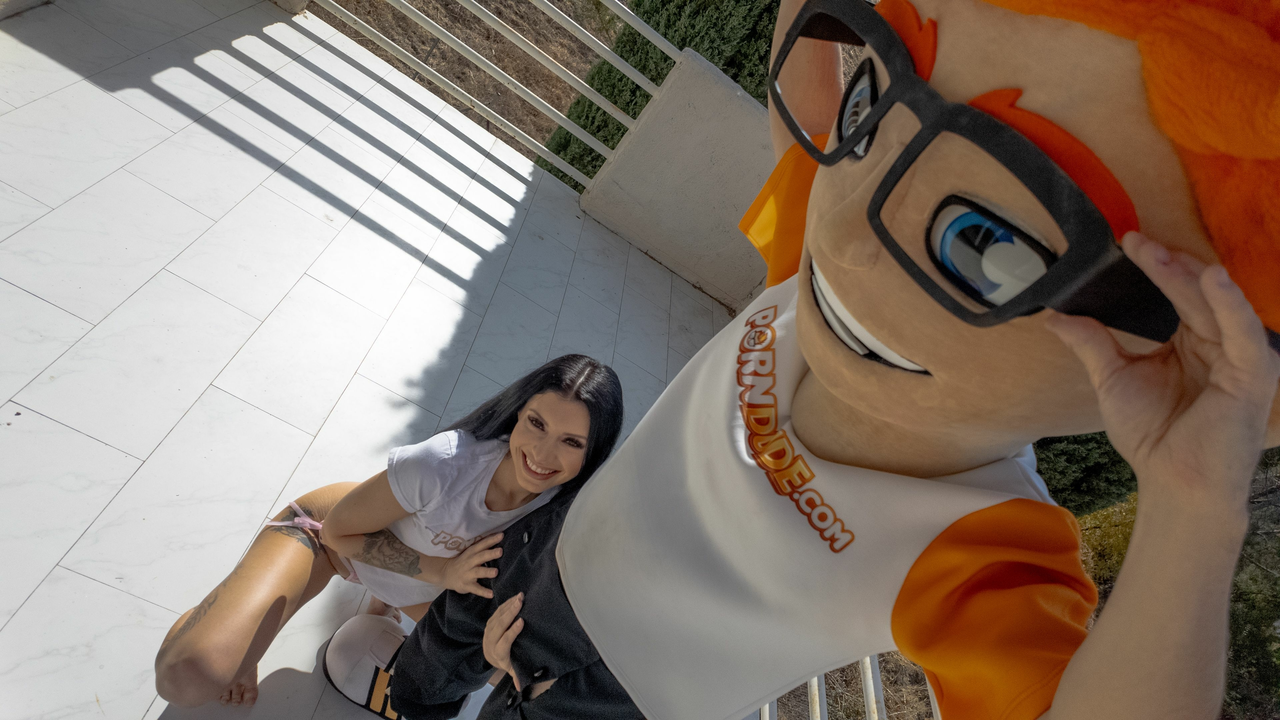 Porn Dude Perfects Raven Lane's Sexbot Programming