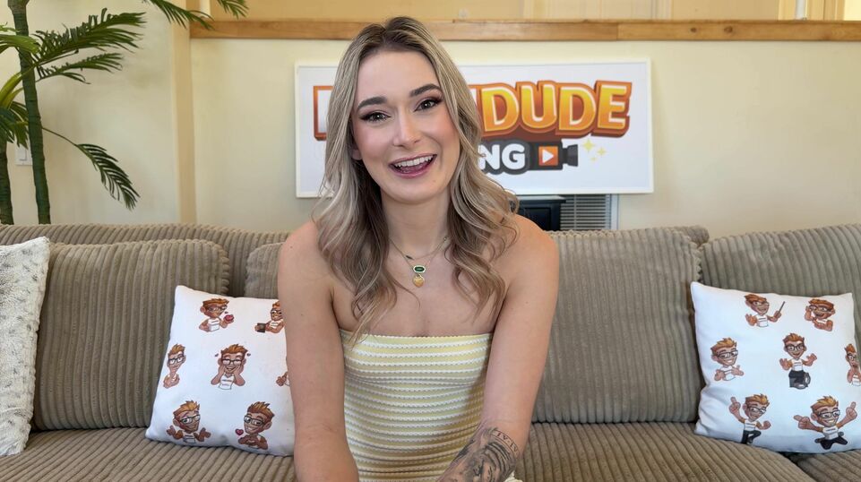 Thea Summers Shows Porn Dude What She’s Got