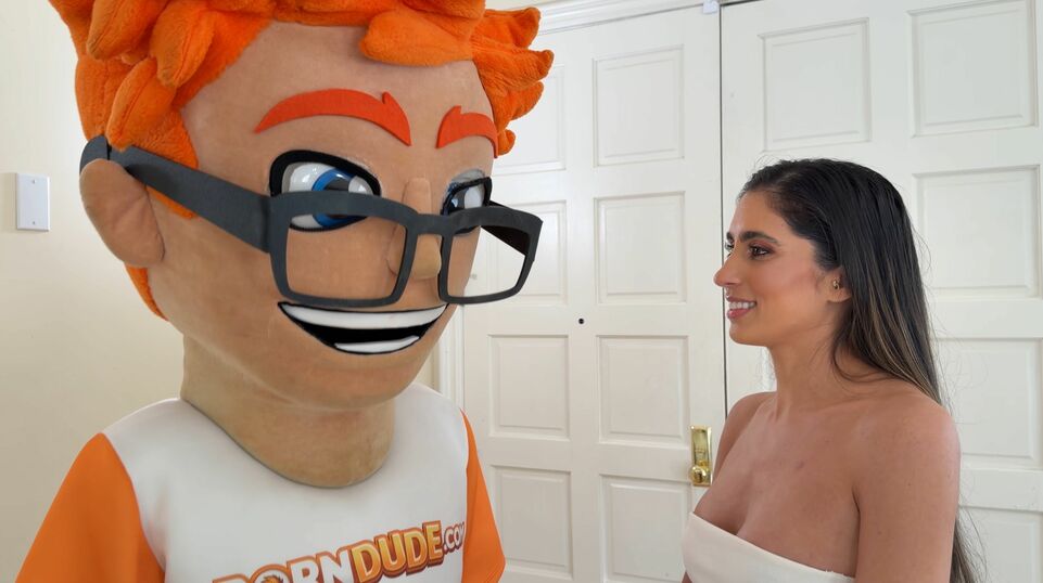 Indra Makes It Big with Porn Dude