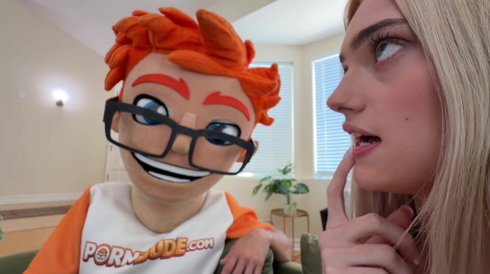 Gracey Snow Cures Her Cravings with Porn Dude